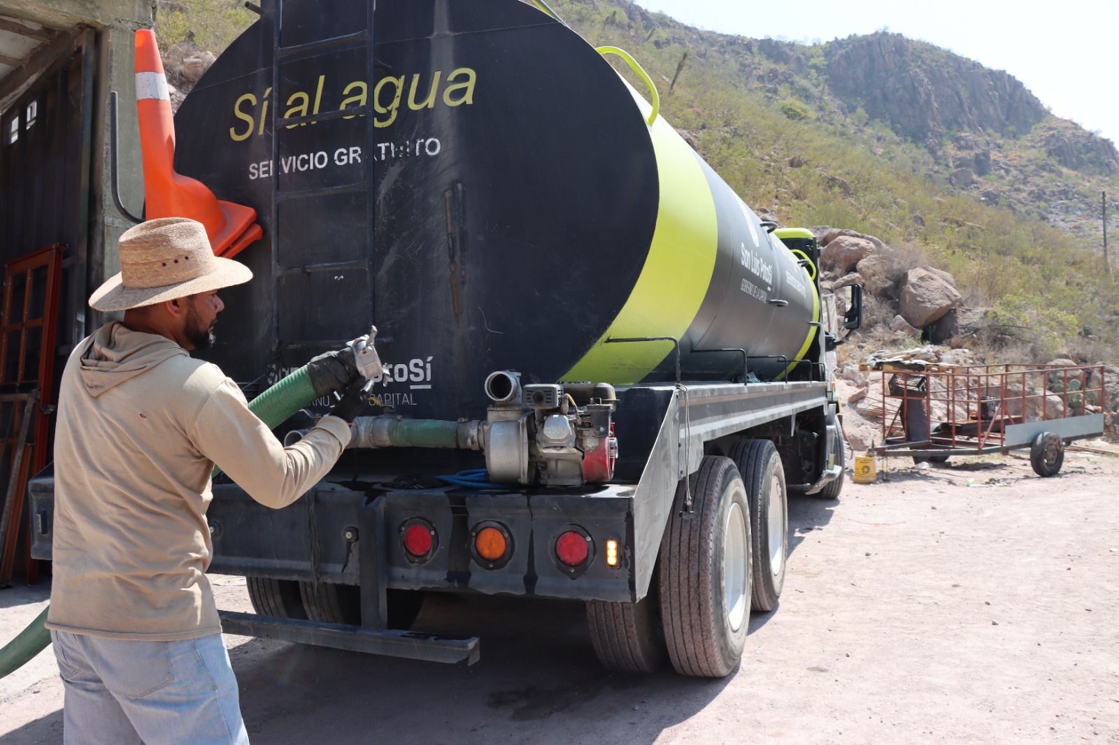 Secretaría de Bienestar Municipal reparte 9 millones 847 mil litros de agua en zona urbana y rural del municipio