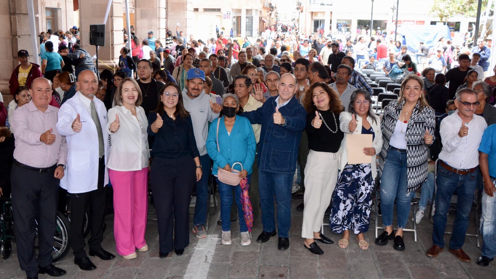 DIF Municipal realiza entrega masiva de lentes graduados, el programa ha beneficiado a más de 3 mil 500 personas